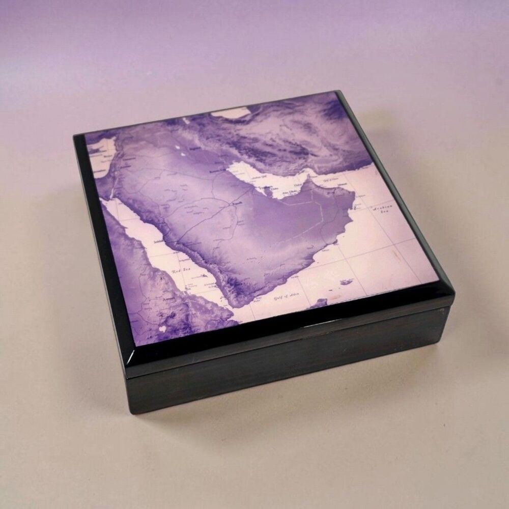 Bateel Arabian Peninsula Lacquer Box Map Wood Gift Keepsake UAE Leather Lined